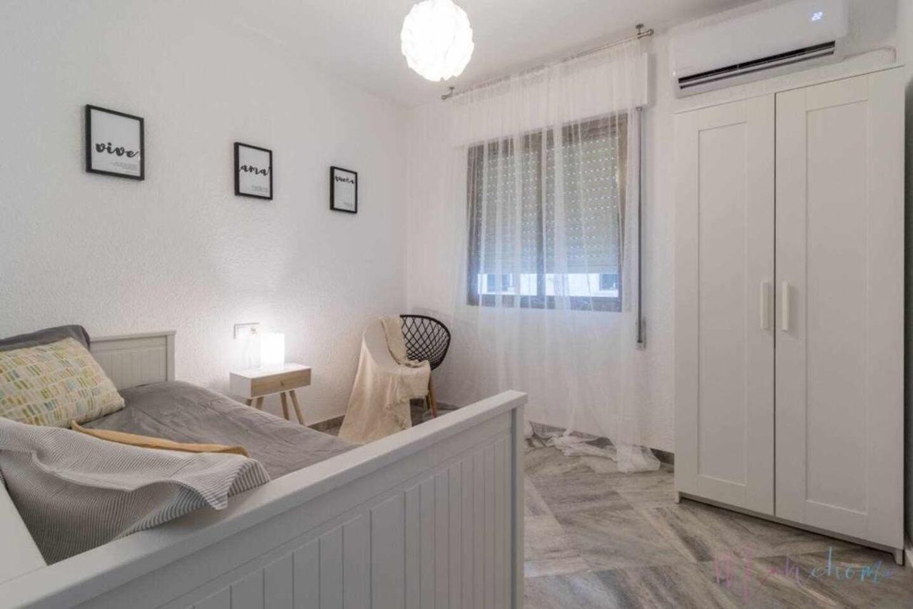 Appartamento Apartamento Tranquilo En Pleno Centro Con Garaje Huelva Esterno foto