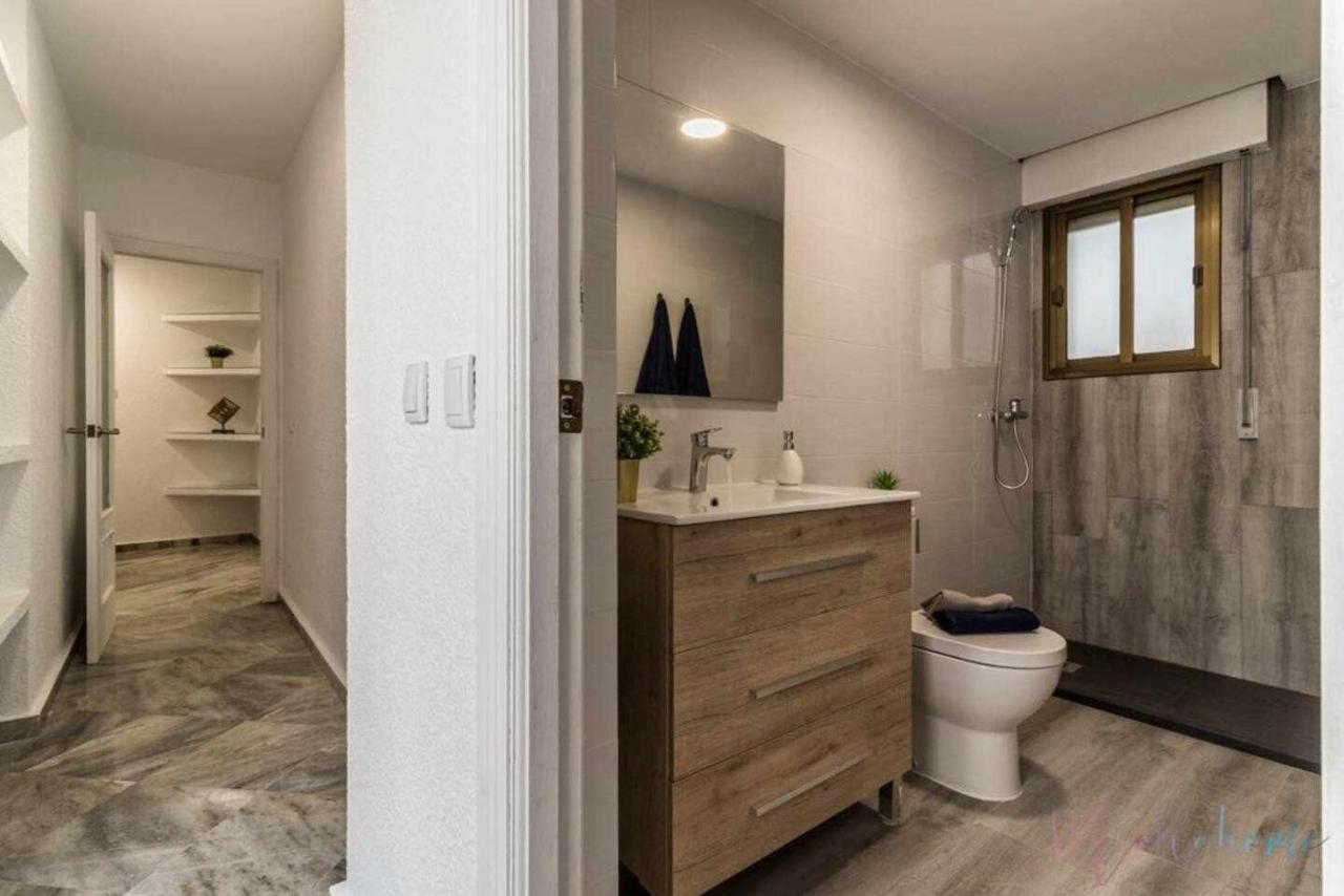 Apartamento Tranquilo En Pleno Centro Con Garaje Huelva Esterno foto