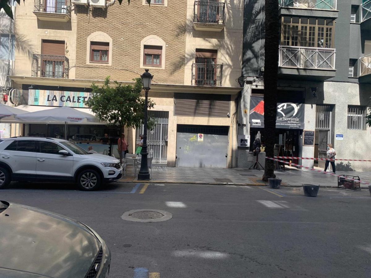 Appartamento Apartamento Tranquilo En Pleno Centro Con Garaje Huelva Esterno foto